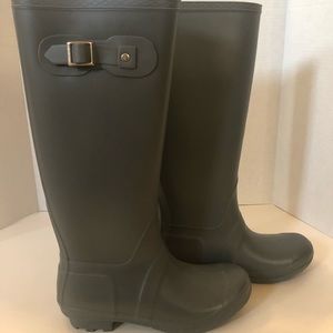 Rainboots